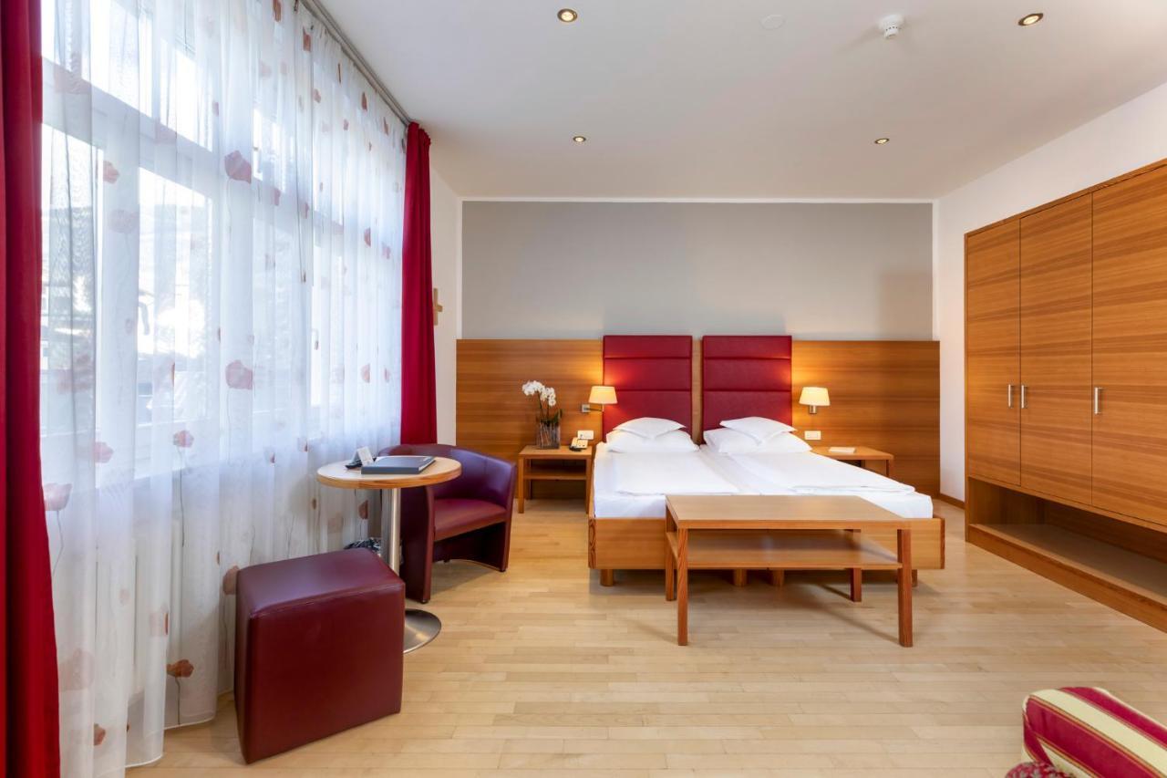 Hotel Kolping เมราโน ภายนอก รูปภาพ