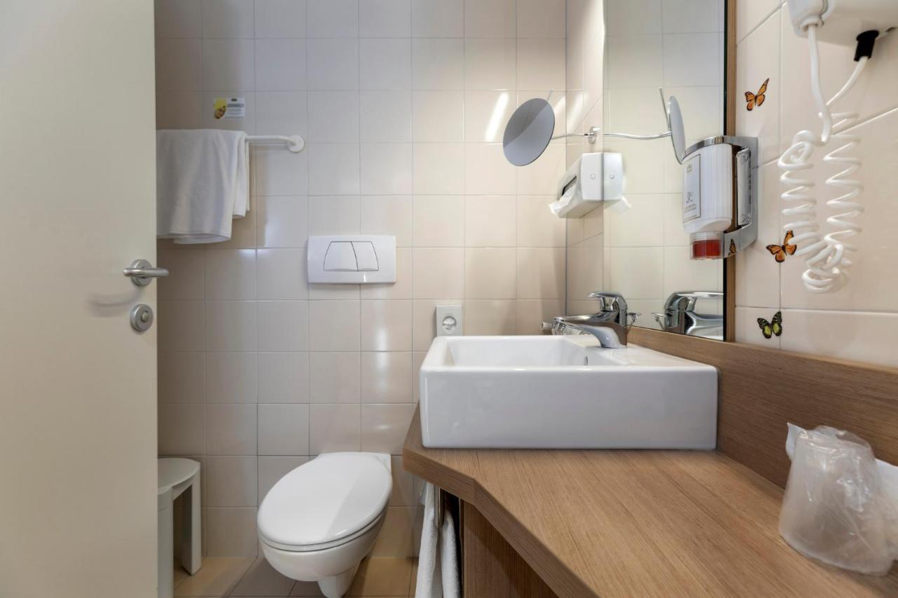 Hotel Kolping เมราโน ภายนอก รูปภาพ