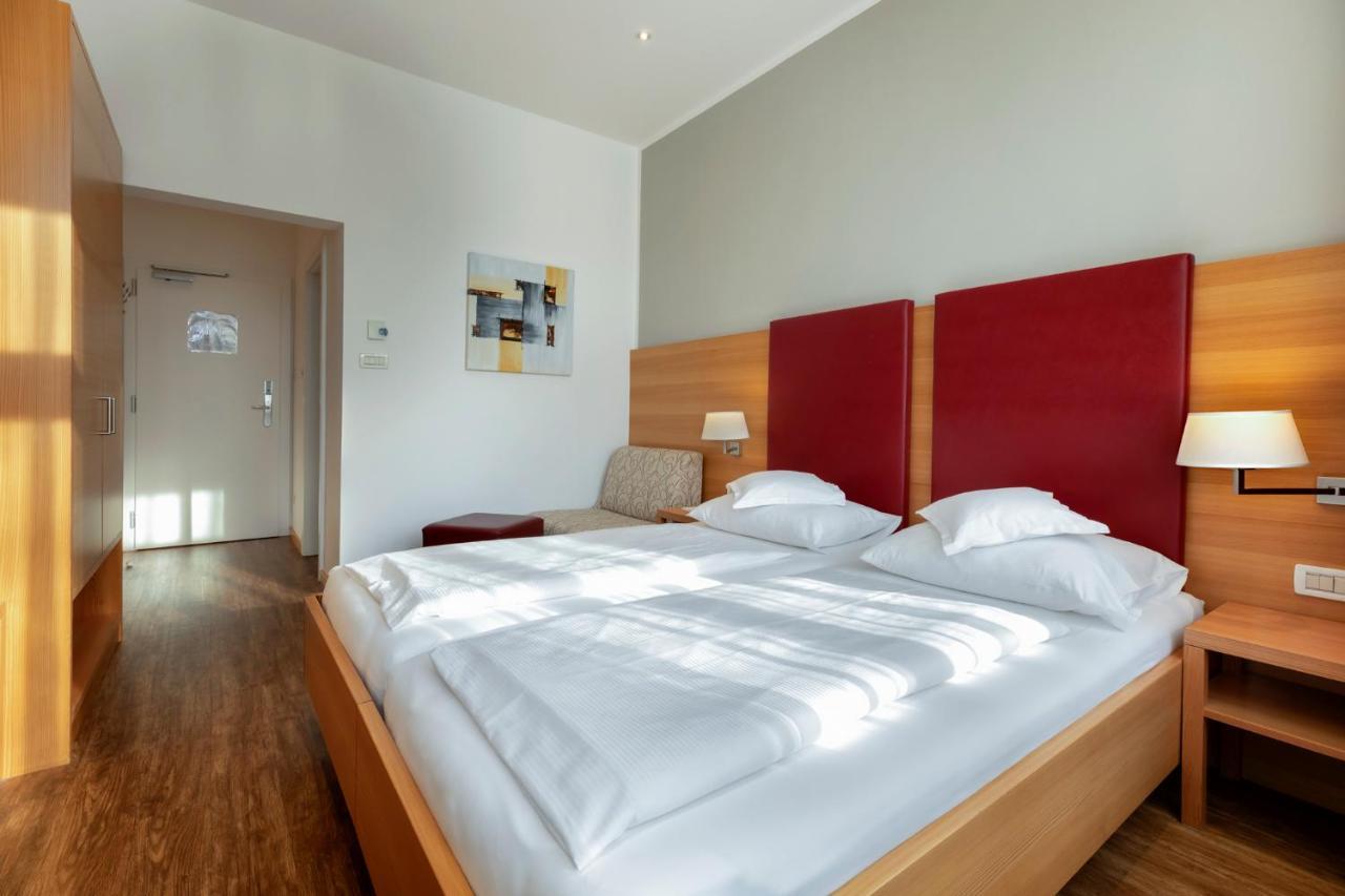 Hotel Kolping เมราโน ภายนอก รูปภาพ