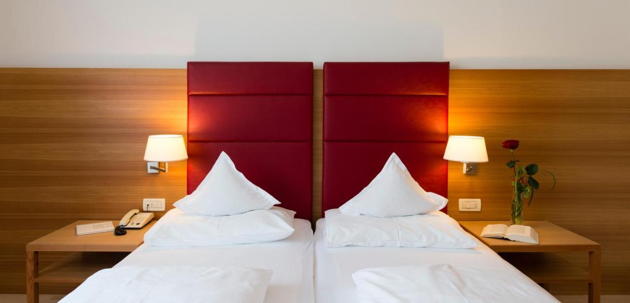 Hotel Kolping เมราโน ภายนอก รูปภาพ